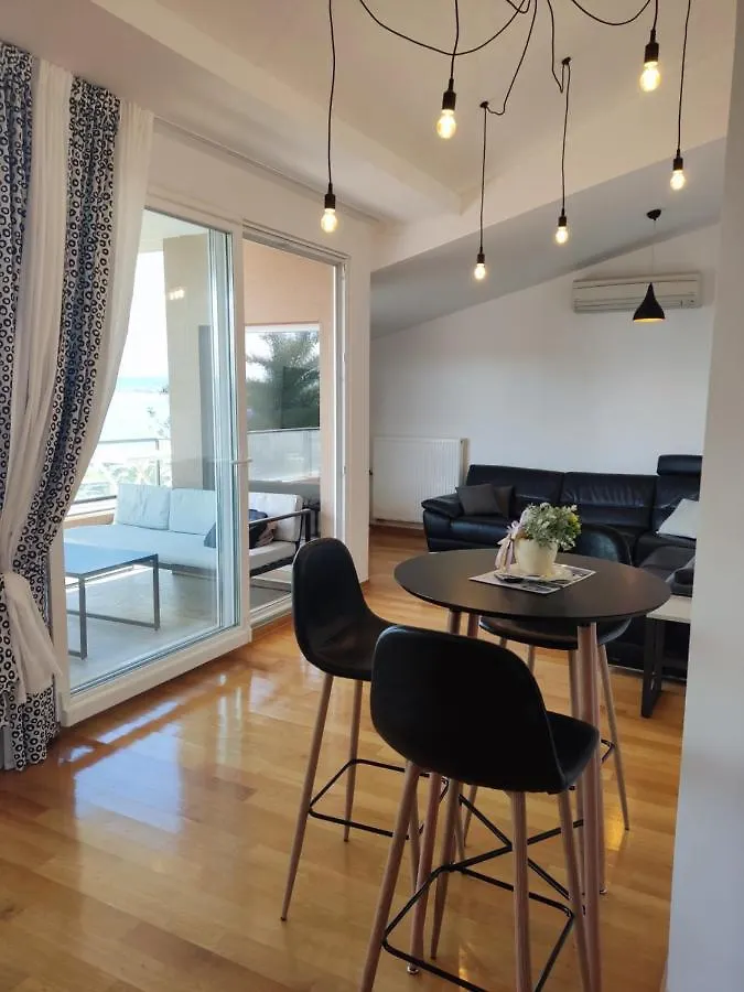 Stars - Luxury Apartment For 6 With Jacuzzi And Peaceful Apartment For 4 Near The Sea Kastela