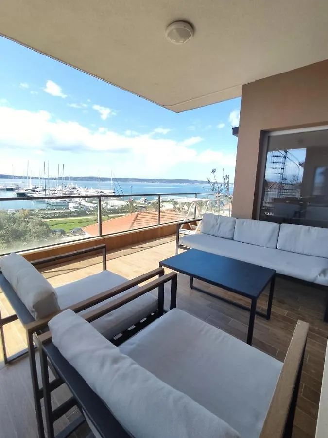 Stars - Luxury Apartment For 6 With Jacuzzi And Peaceful Apartment For 4 Near The Sea Kastela 0*,